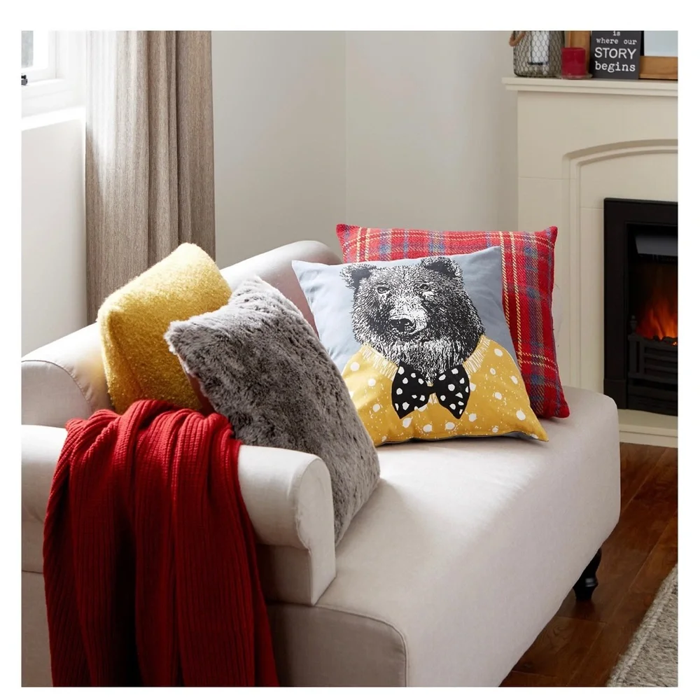 Grizzly Bear 🐻 Decorative Pillow Set of 2 NWOT
